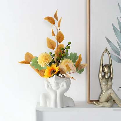 KAMARI® Face Vase